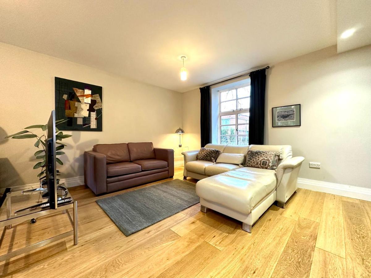 Desirable 2 Bedroom Apartment In Bicester That Sleeps 5 Eksteriør bilde