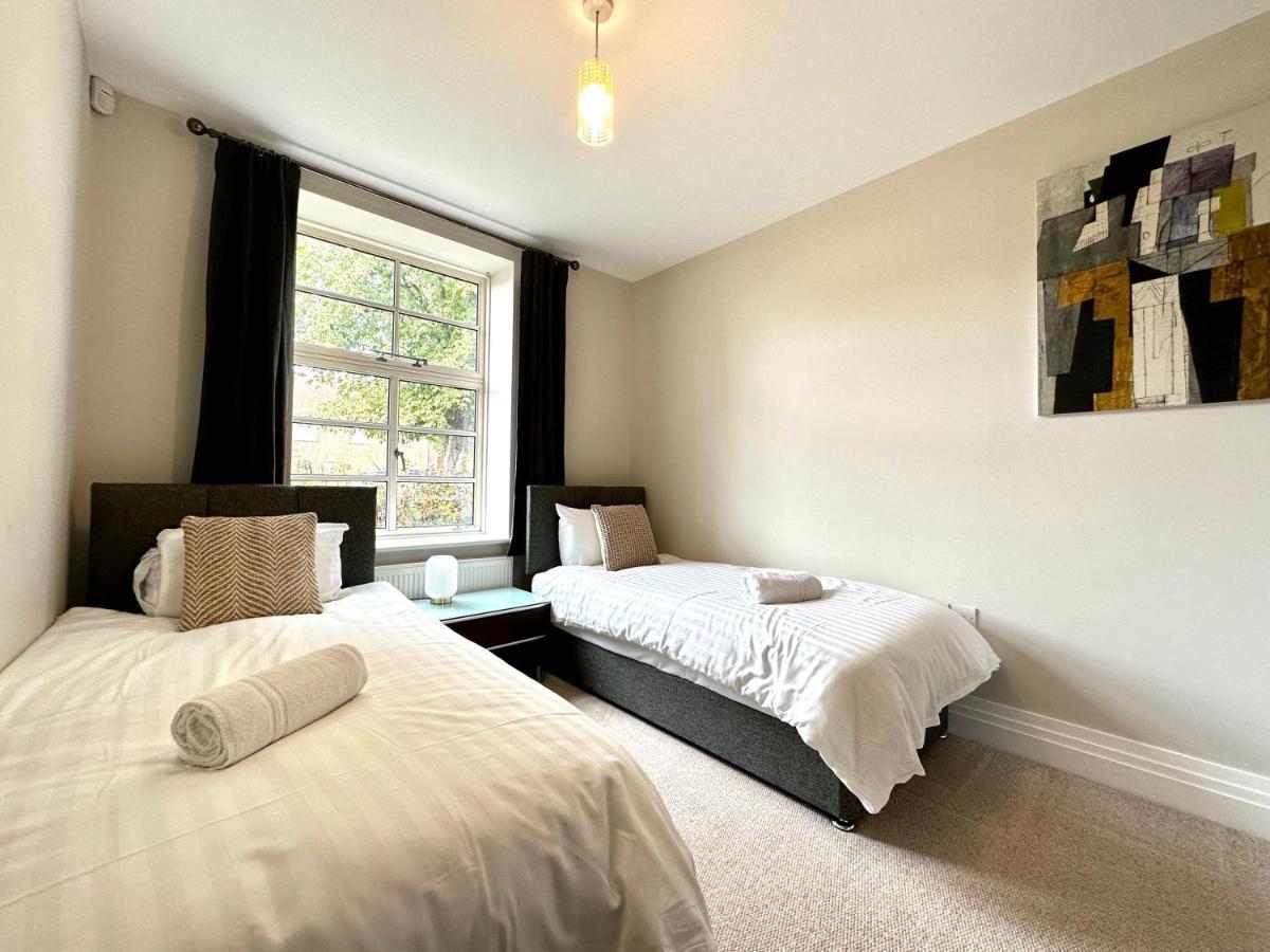 Desirable 2 Bedroom Apartment In Bicester That Sleeps 5 Eksteriør bilde