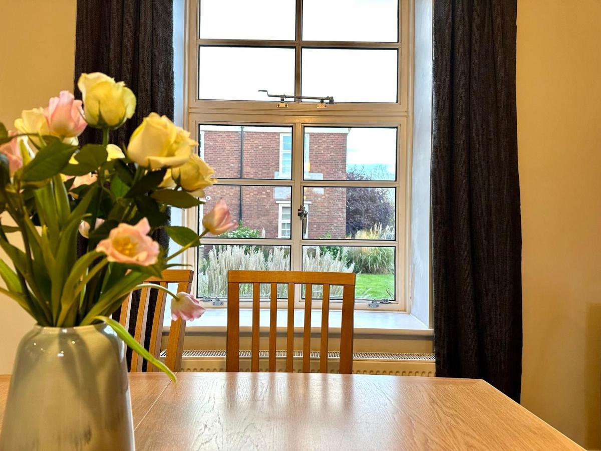 Desirable 2 Bedroom Apartment In Bicester That Sleeps 5 Eksteriør bilde